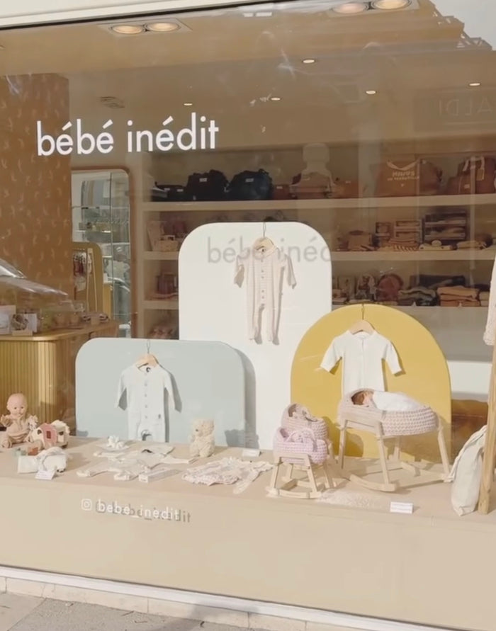 — bebé enedit, France