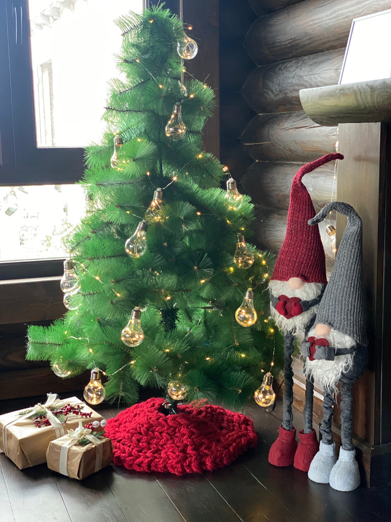 Farmhouse red knitted Christmas tree skirt