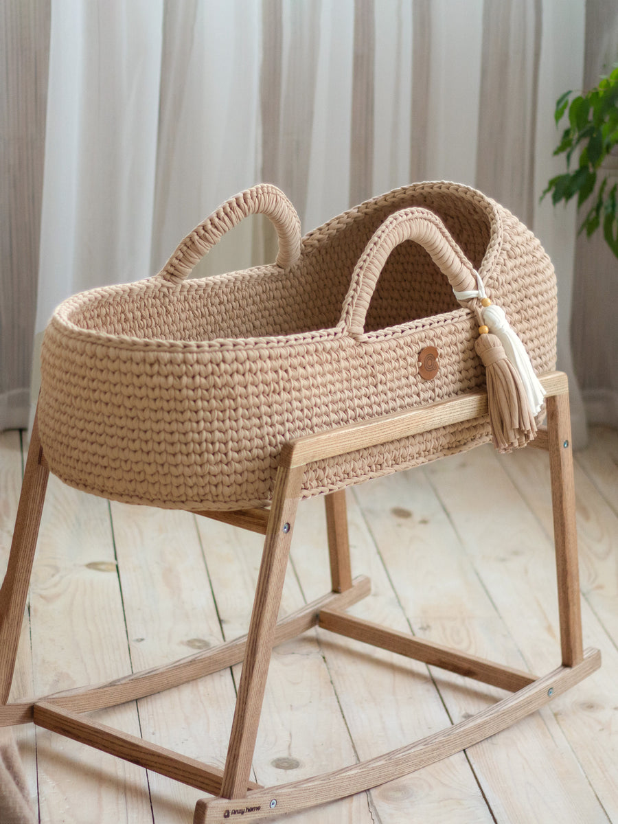 Baby Moses basket with hood by Anzy Home