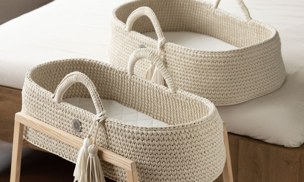 Standard vs XL Moses Basket – How to choose the size