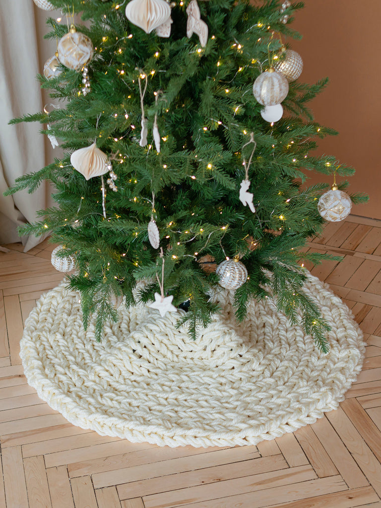 Giant knit Christmas tree skirt Anzy Home