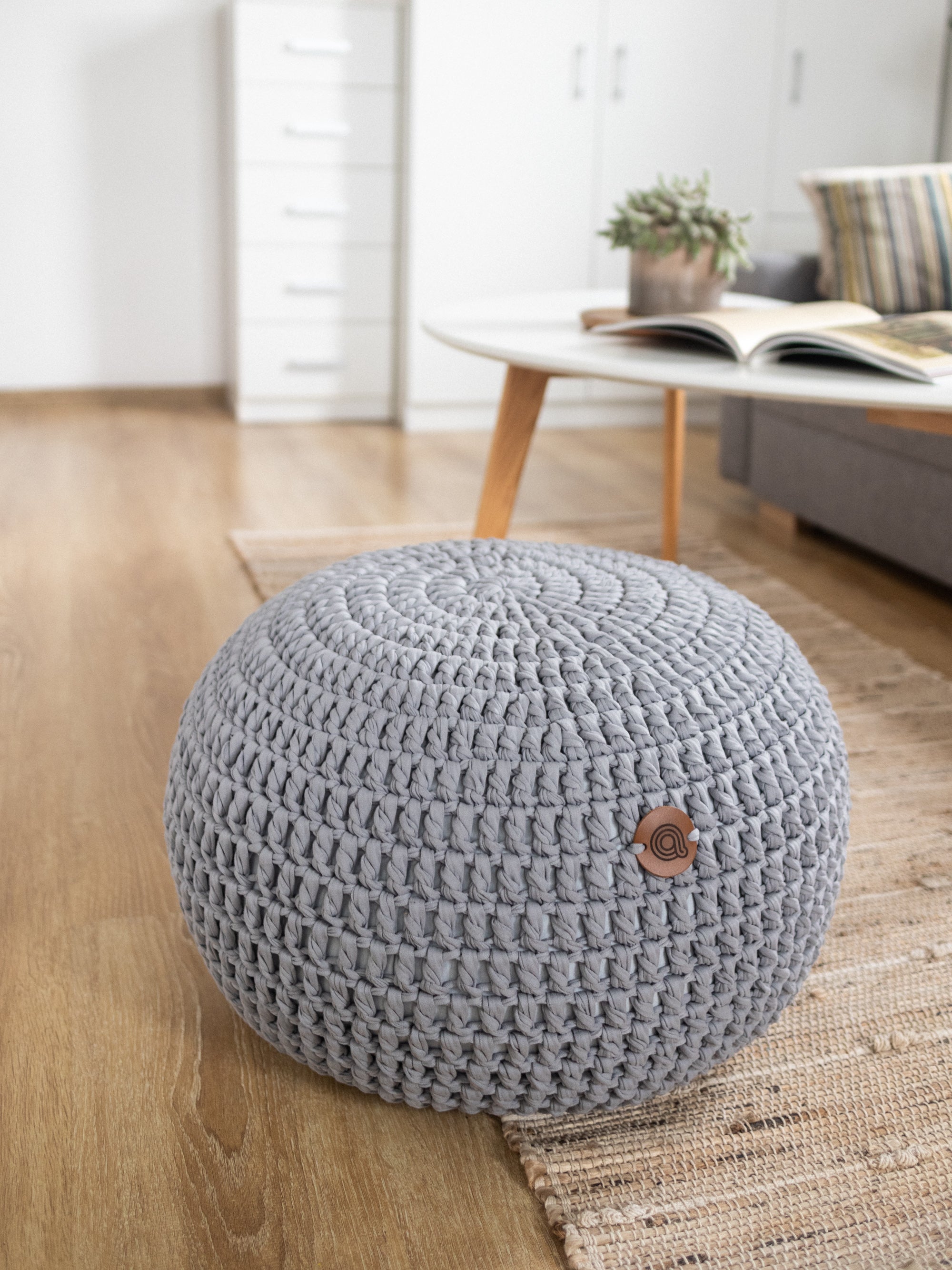 Pouf Modern — Natural Chunky-Knitted Floor Ottoman