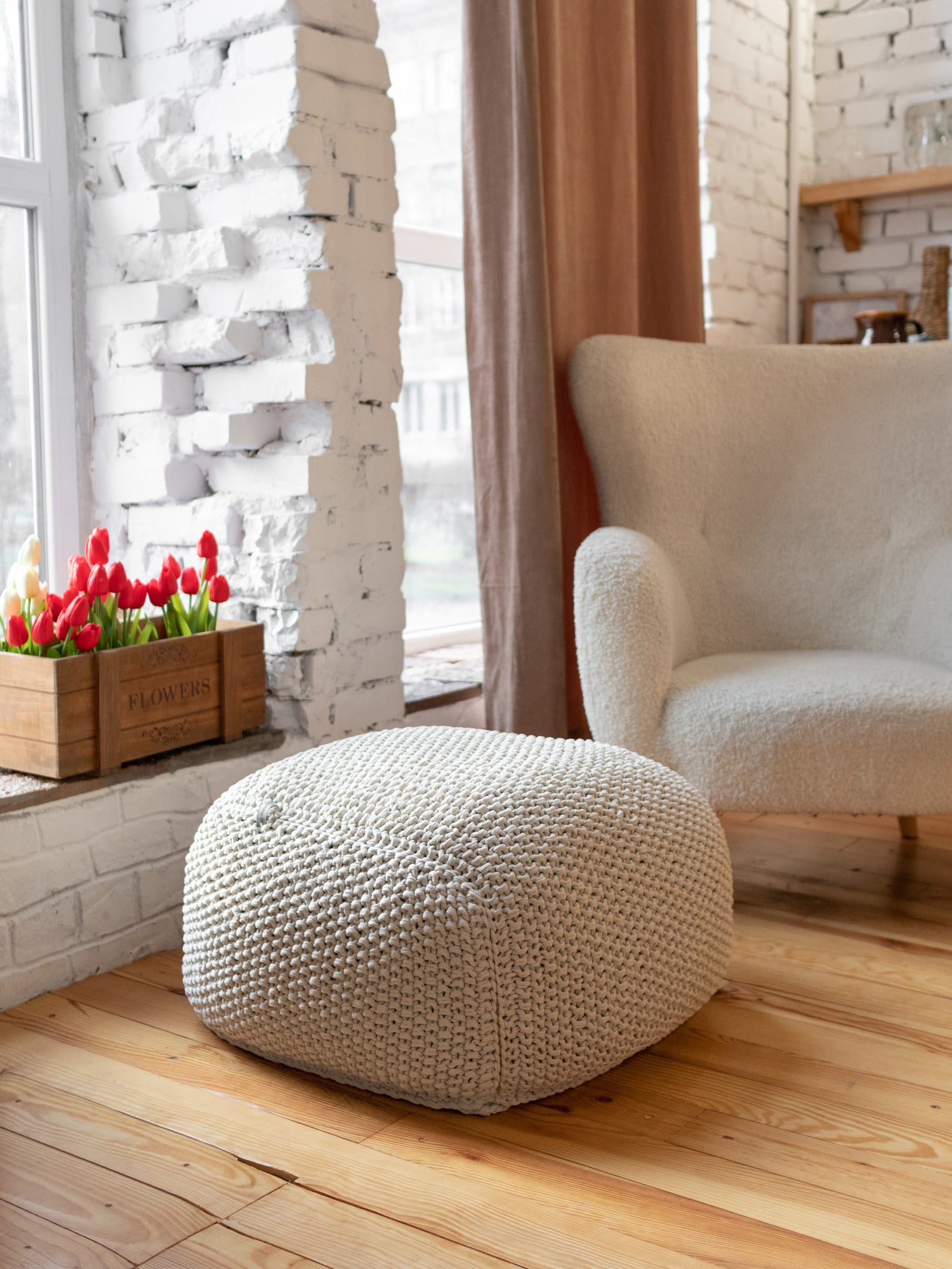 Pouf Square — Natural Chunky Knit Floor Cube Ottoman Pouf Square — Natural Chunky Knit Floor Cube Ottoman