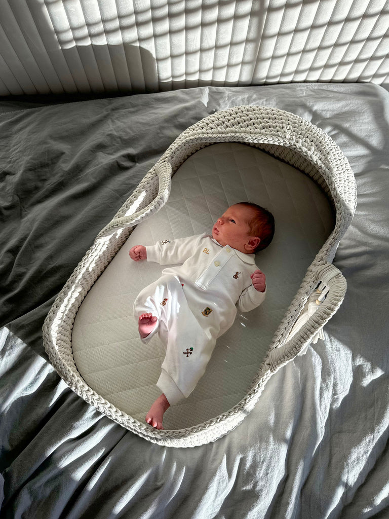 XL Baby Moses basket with round hood by Anzy Home
