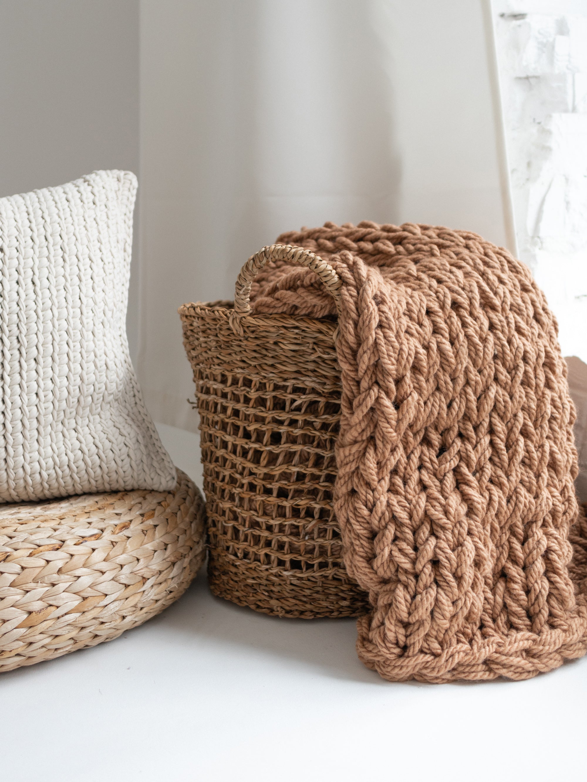 Chunky Knit Blanket in Beige – Anzy Home