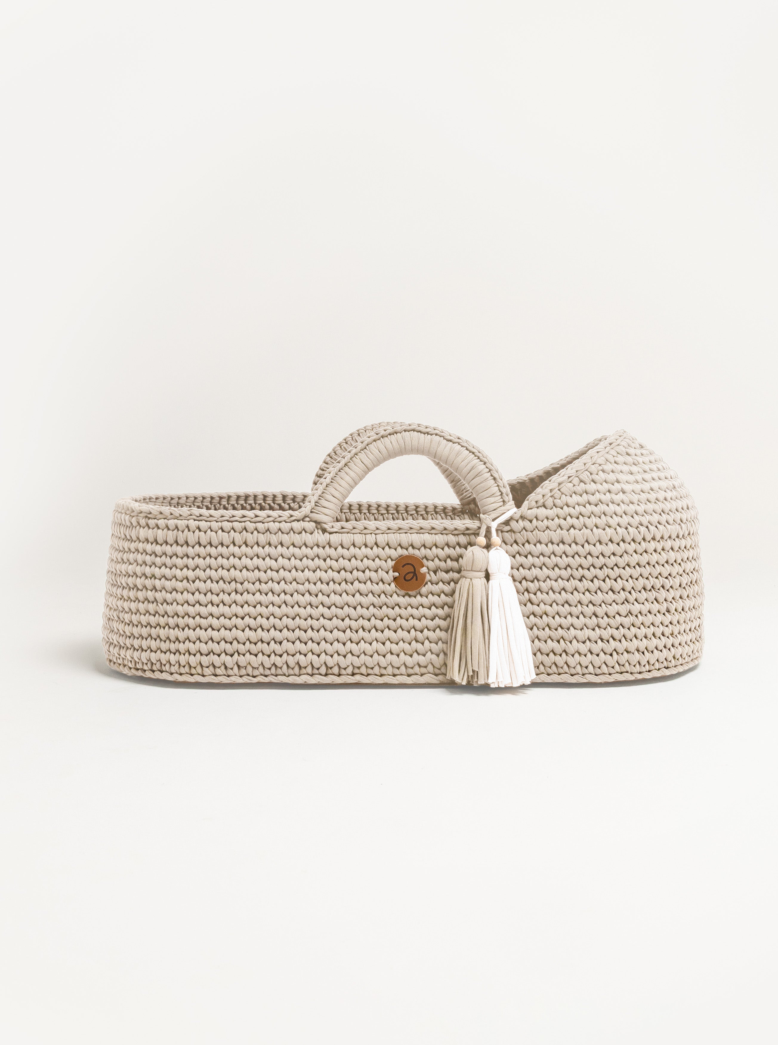 Standard Moses Basket with Round Hood | Anzy Home