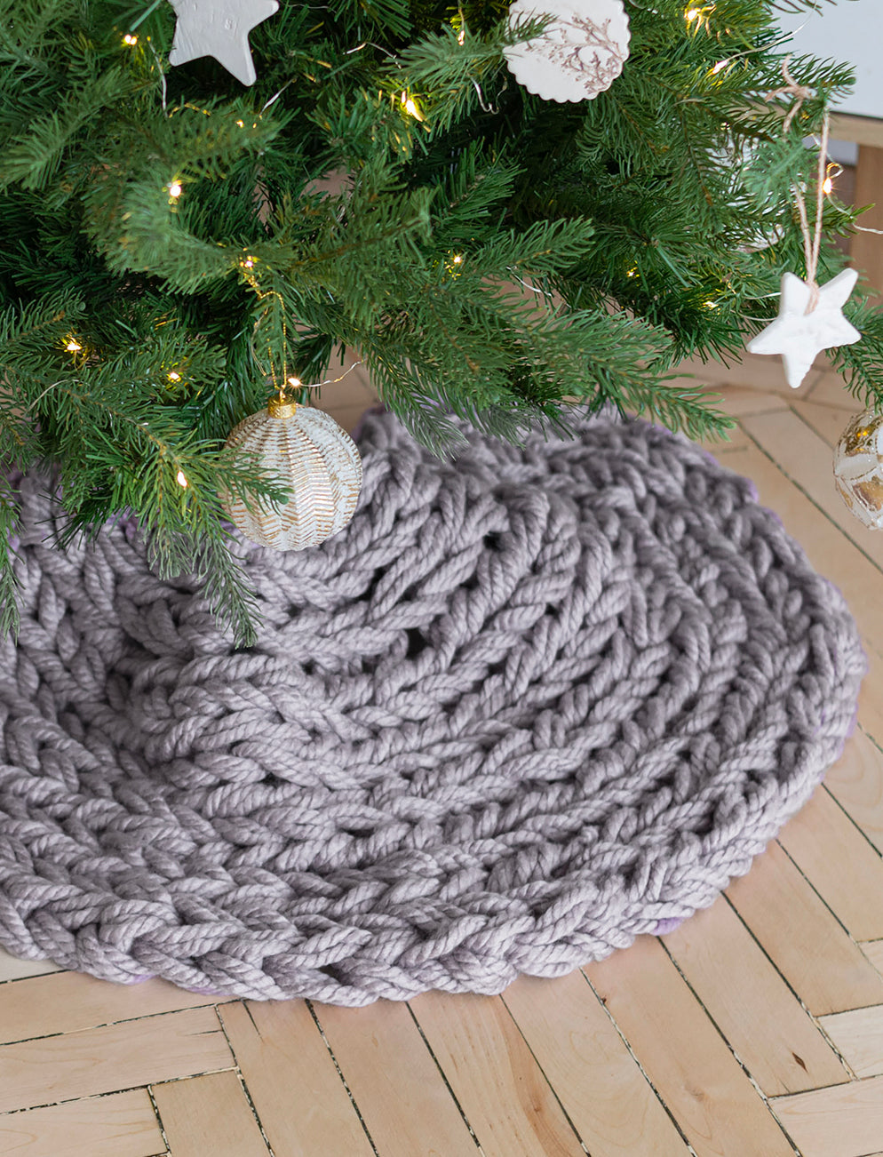 rubber tree skirt Pale Mauve Chunky-Knitted Christmas Tree Skirt