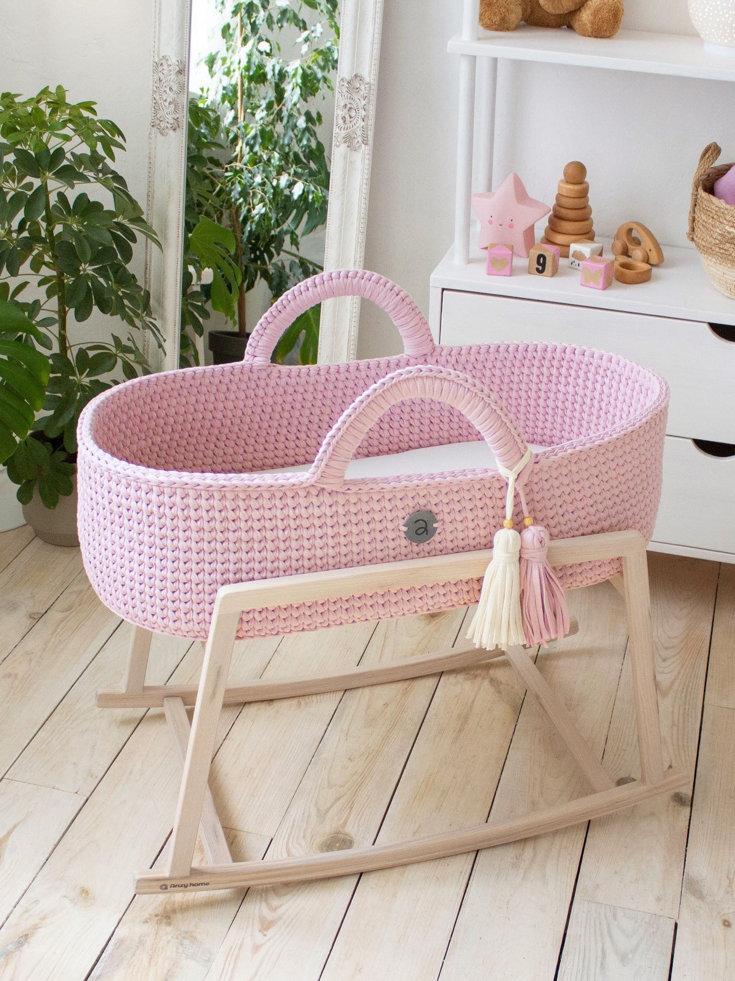 Standard Moses Basket – Anzy Home