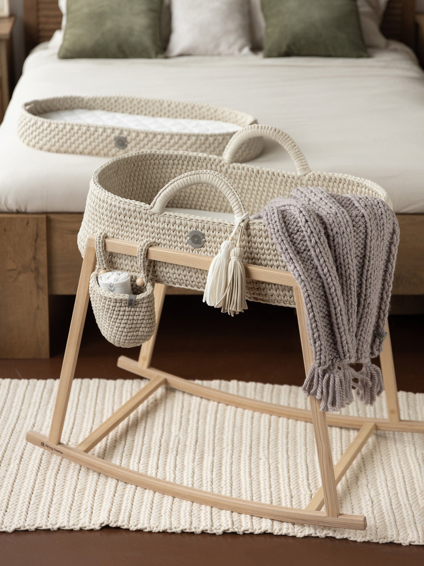 XL Baby Moses Basket for Loungers Unique Safe by Anzy Home