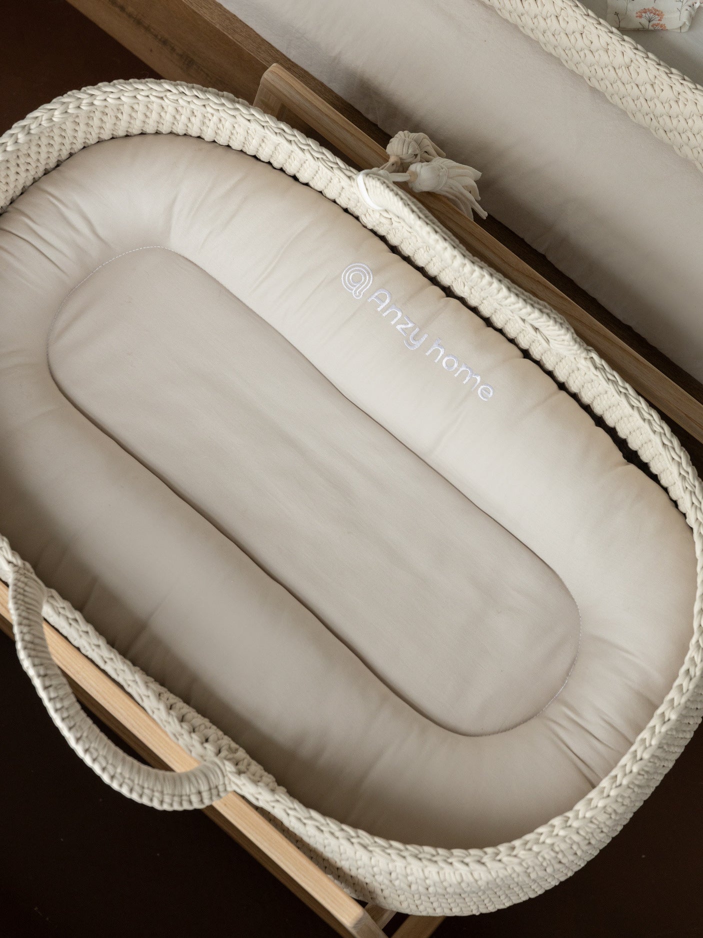 XL Baby Moses Basket for Loungers | Unique & Safe by Anzy Home