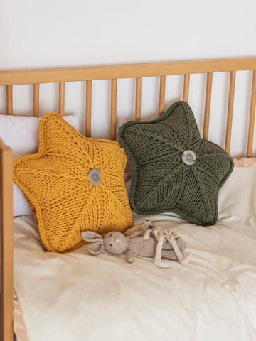 Knitted throw pillow star-shaped Anzy Home
