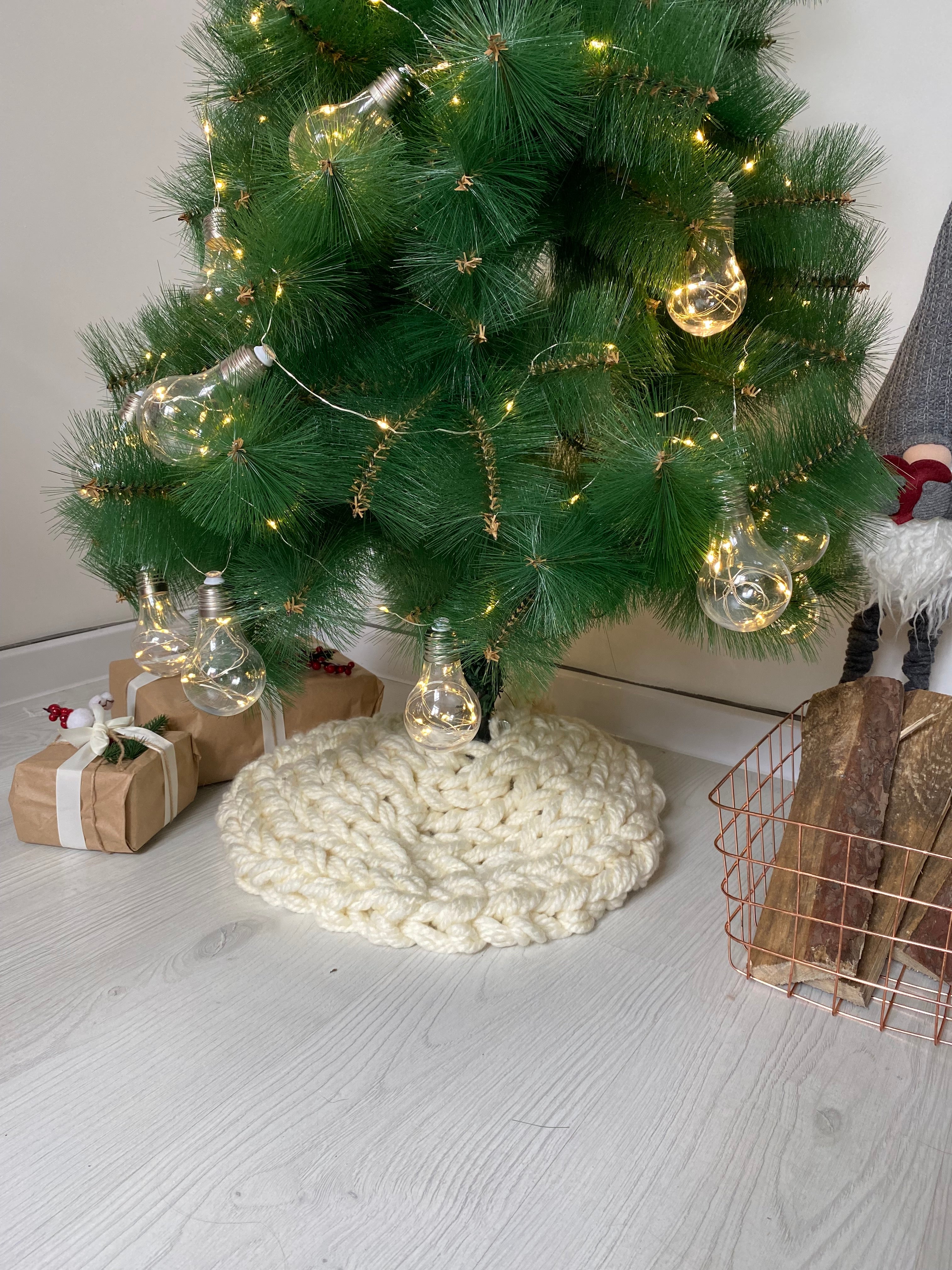 Chistmas Tee Skit 36 Inches: Baided Cable Knit Ound