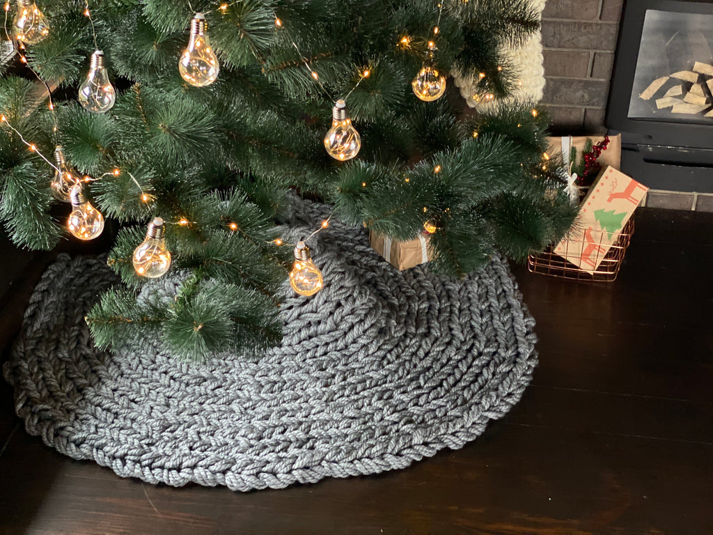 Chunky knit Christmas tree skirt grey Anzy Home