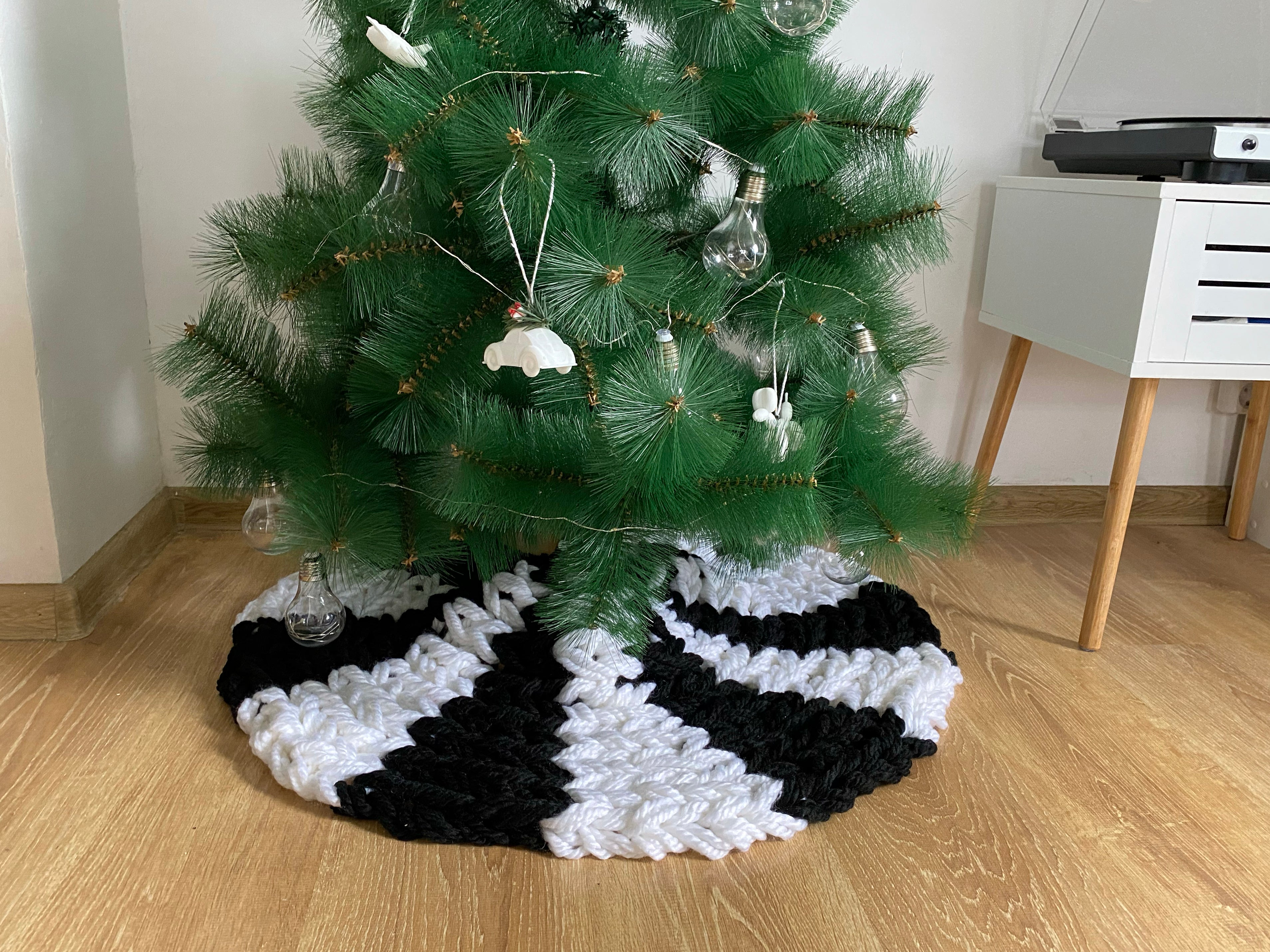 Black and white xmas tree skirt sale