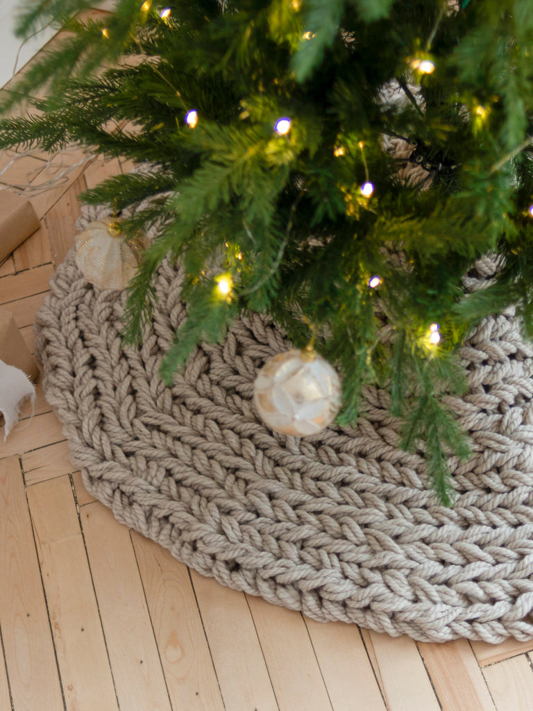 Chunky Knit Christmas tree skirt